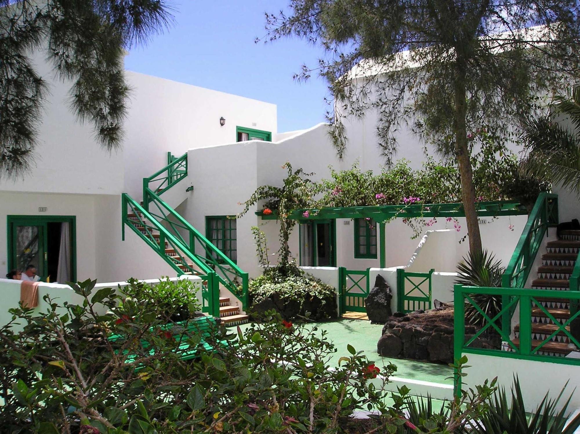 Apartamentos Celeste Costa Teguise Exterior foto